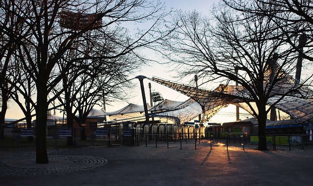 霍姆格伦等 霍姆格伦等